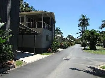 Big4 Cairns Crystal Cascades Holiday Park 4*,