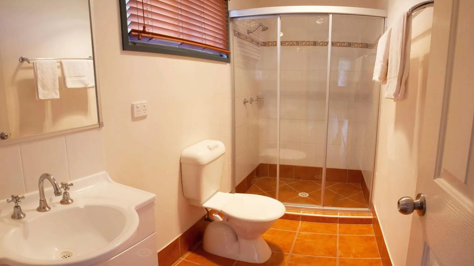Big4 Cairns Crystal Cascades Holiday Park Hotel